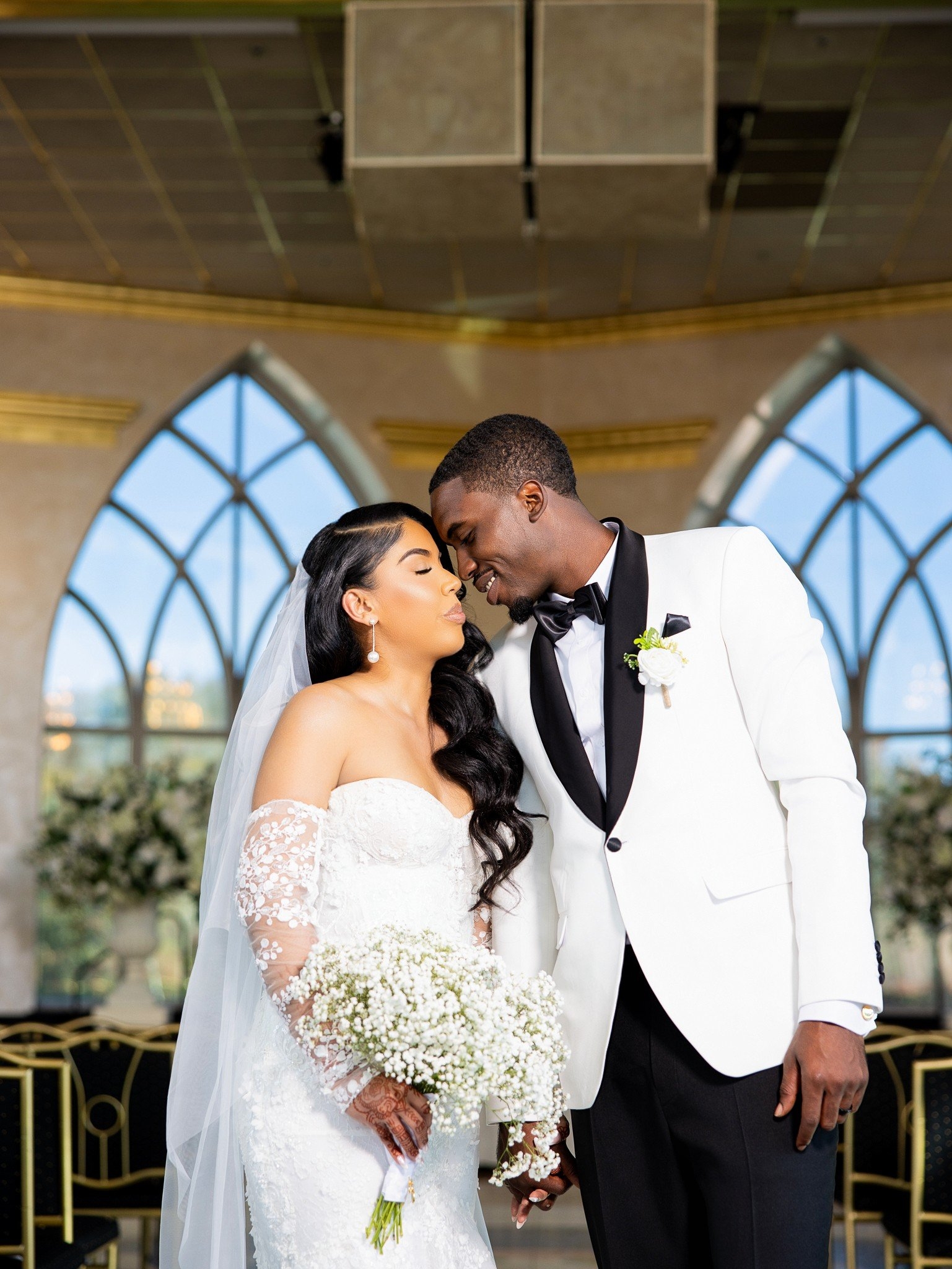 carousel-hero-element image-0