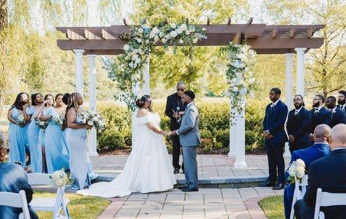 mobile - carousel-hero-element image-0