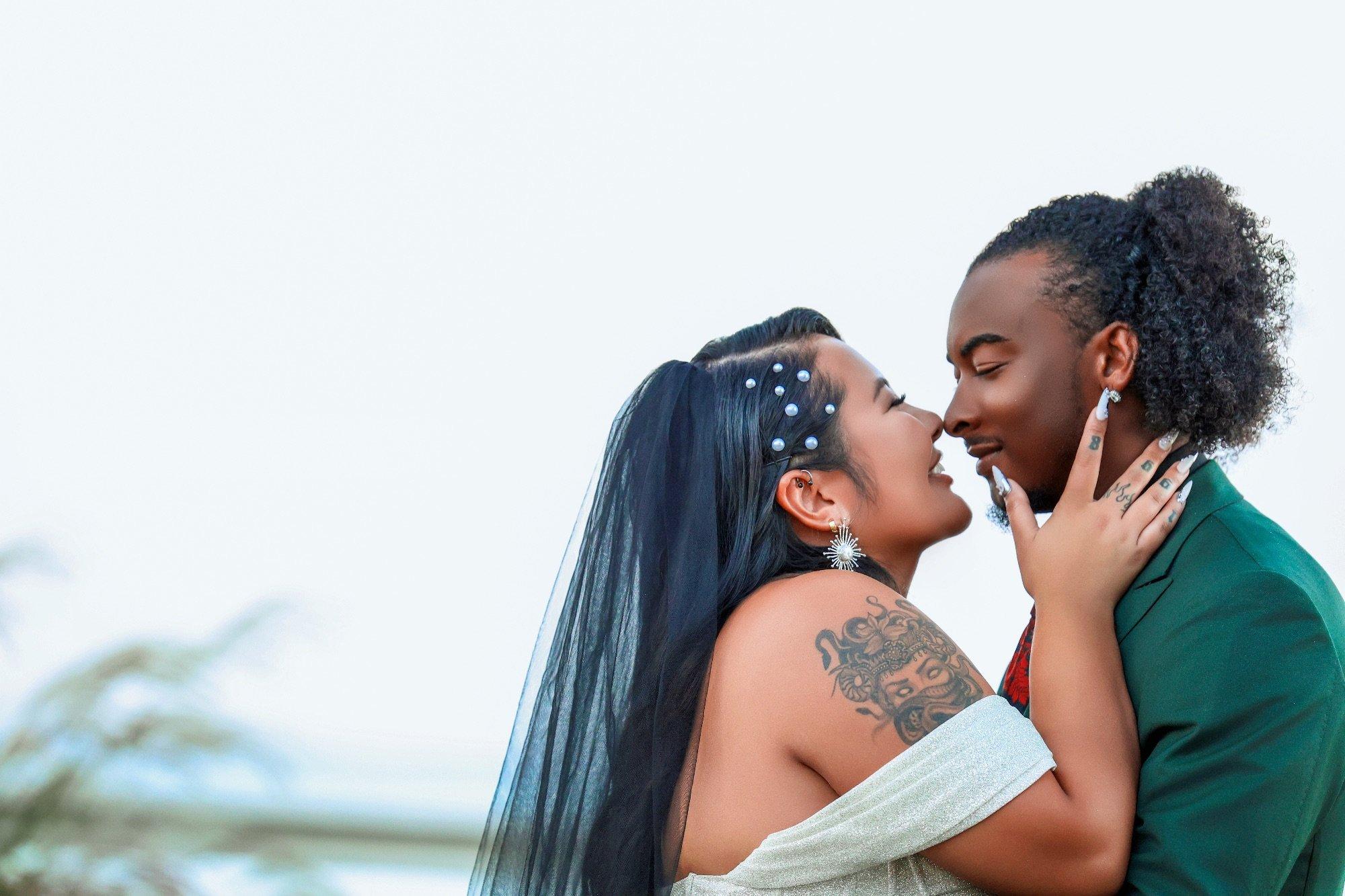 carousel-hero-element image-14